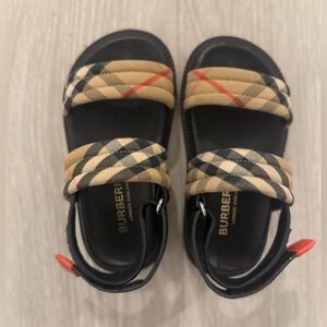 Burberry Kids Black and Tan Strap Sandals
